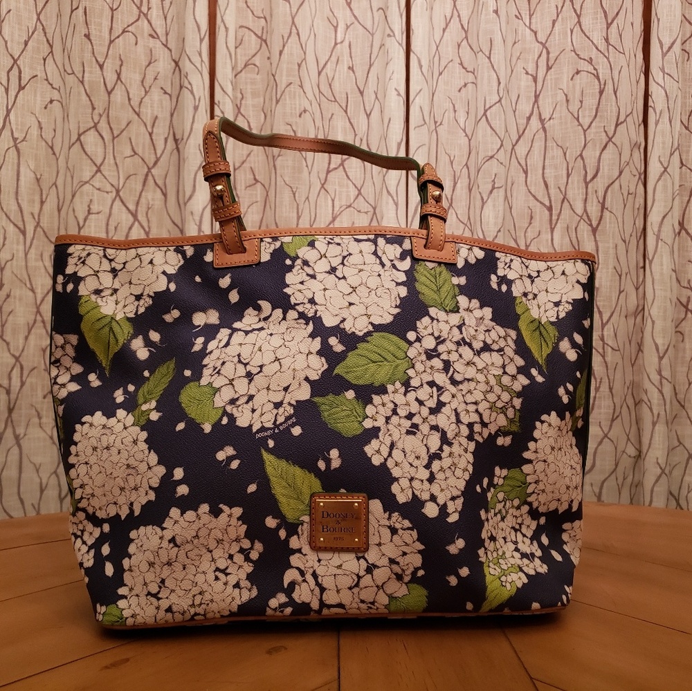 Beautiful floral design Dooney and Bourke tote